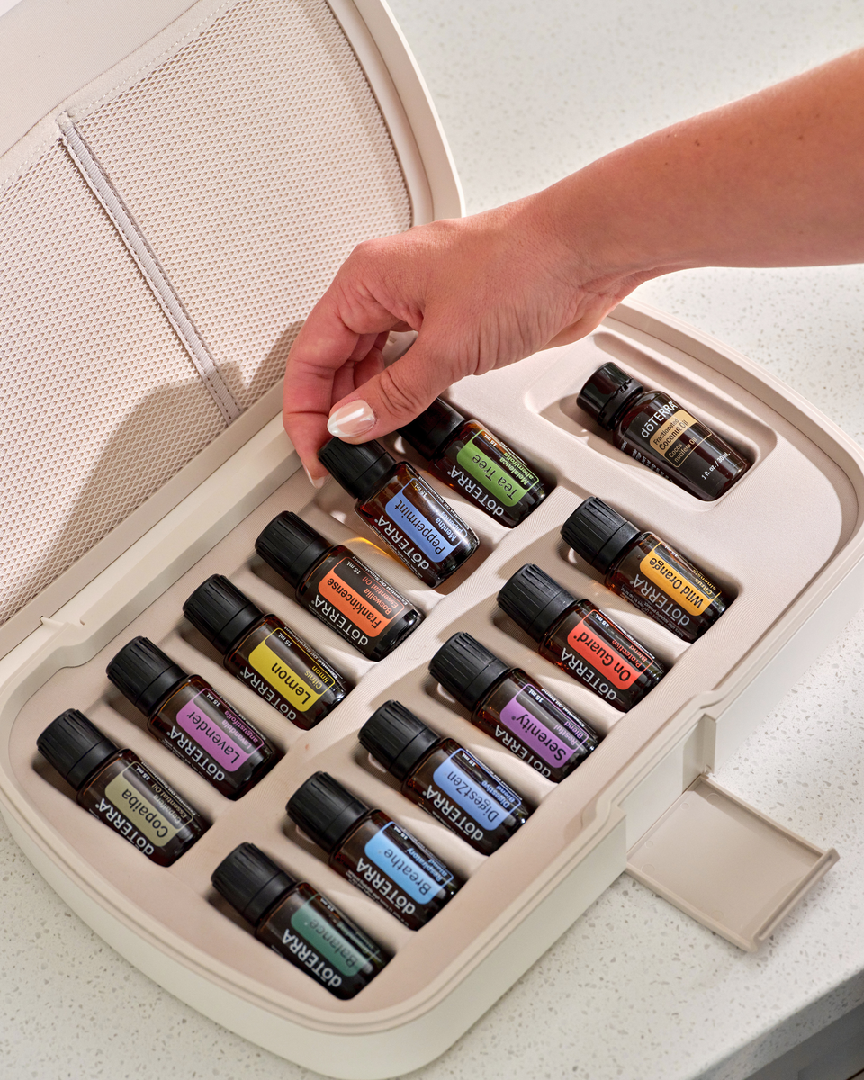 doTERRA エッセンシャルオイル23本　収納ケース付き Hard Case Essential Oil Storage – doTERRA Marketplace